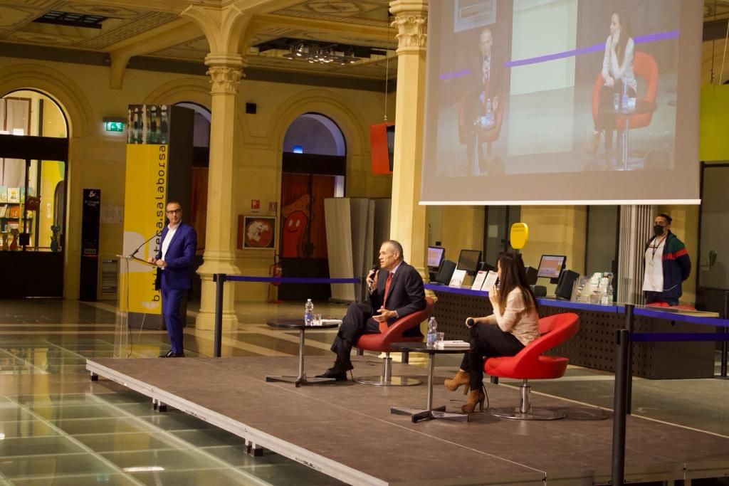 Dibattito a Bologna con Mariangela Pira e Carlo Cottarelli